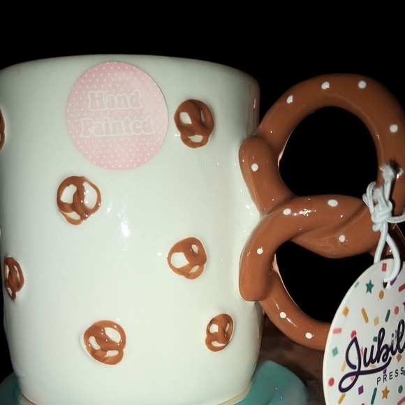 Hand Painted Pretzel Handle Ceramic Mug NWT - Picture 3 of 8